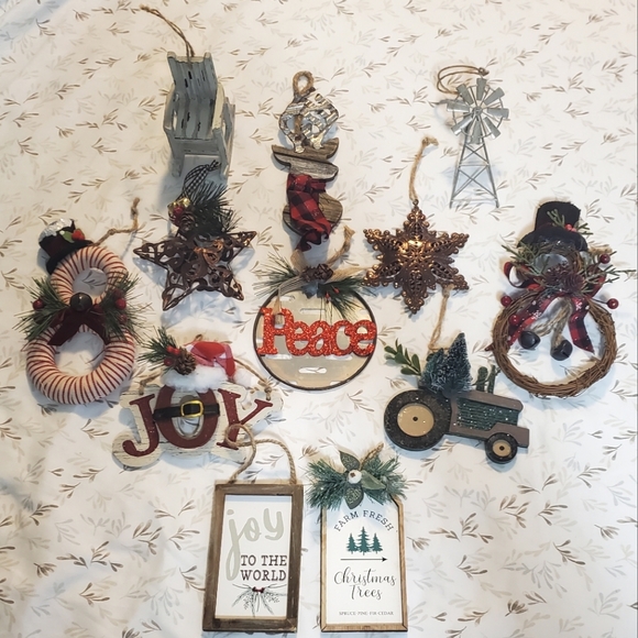 Farmhouse Christmas Ornaments (lot of 12) - Picture 1 of 14